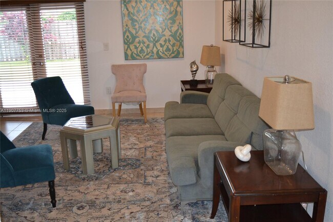 Building Photo - 3221 SW 93rd Pl