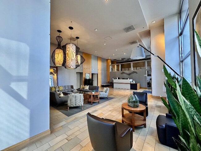 Building Photo - 654 Front St