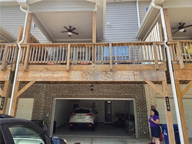 Building Photo - 556 Amarante Cir