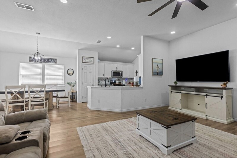 Building Photo - 2912 Boardwalk Ave