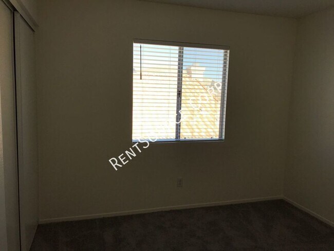 Building Photo - 3156 Discovery Way