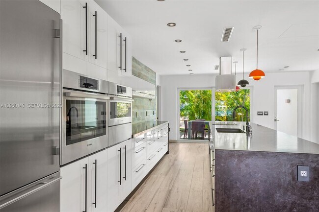 Building Photo - 741 86th St