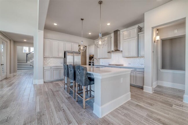 Building Photo - 19500 Summit Glory Trl