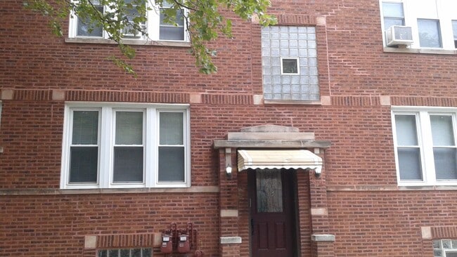 Building Photo - 3619 N Lamon Ave