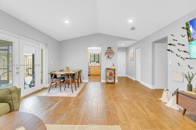 Building Photo - 1499 Yellowthroat St