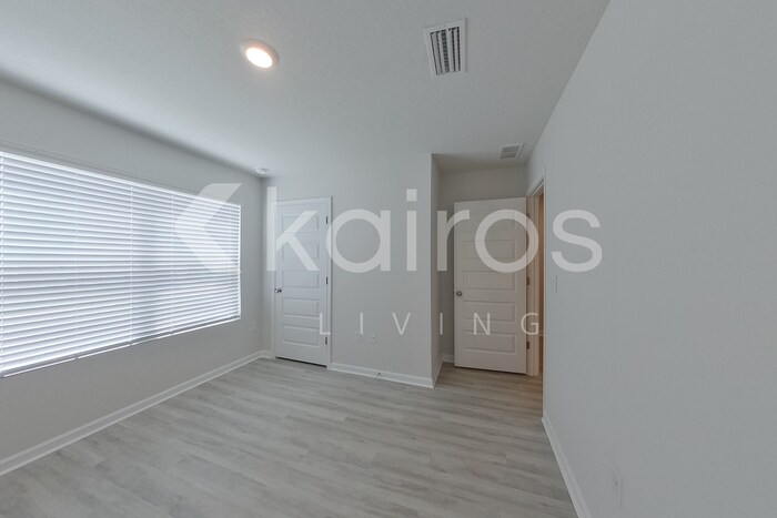 Building Photo - 4648 Malay Cir