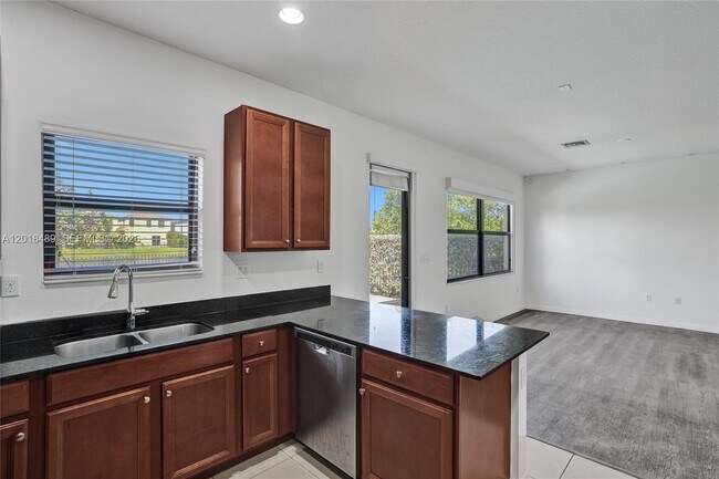 Building Photo - 643 NE 191st Terrace