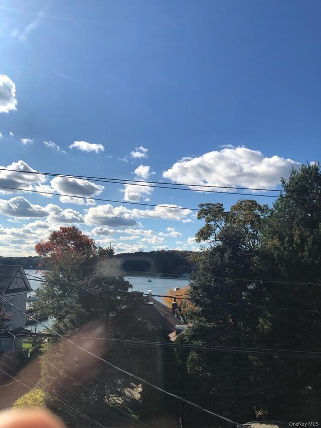 Building Photo - 76 Bayview Ave