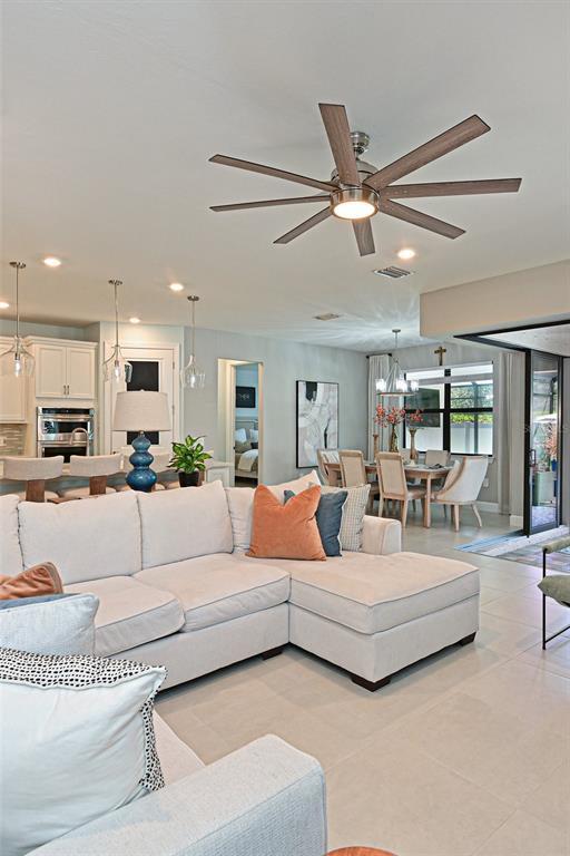 Building Photo - 718 Gadwall Ct