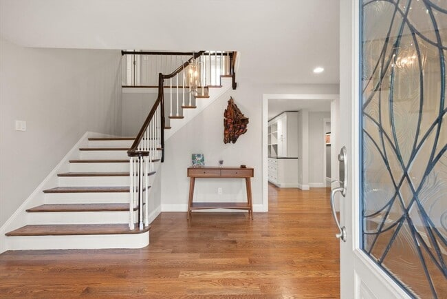 Building Photo - 25 Saddle Club Rd