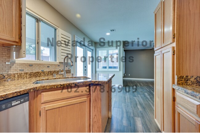 Building Photo - NW!!!  4 Bedrooms!!! Pool!! Spa!! Water Fa...