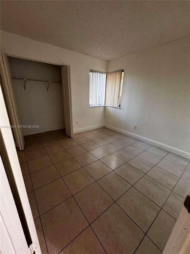 Building Photo - 9741 SW 138th Ave