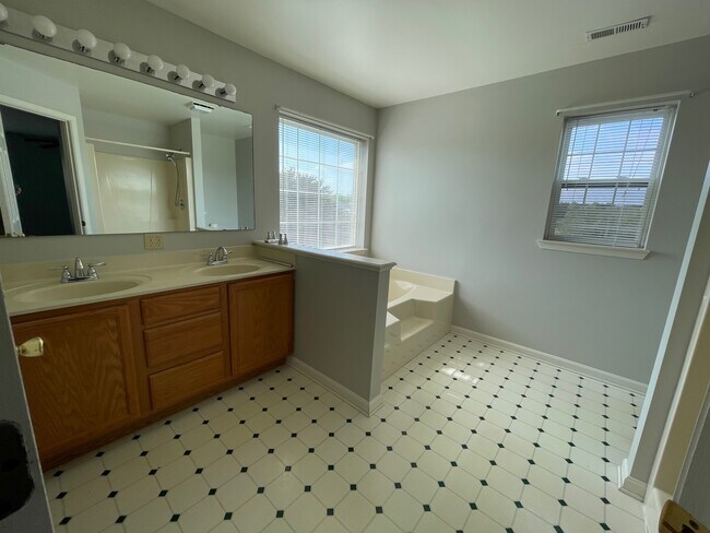 Building Photo - 21707 Harrison St