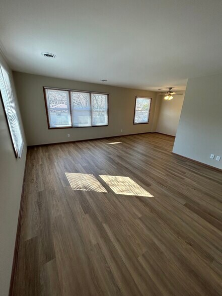 Living Room - 2917 Todd Dr