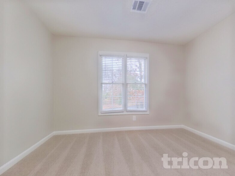 Building Photo - 2153 Soft Pine Ln NW