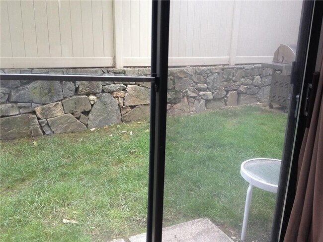 Building Photo - 60 Lawn Ave