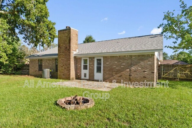 Building Photo - 502 Krest Dr