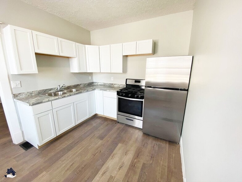 Building Photo - 612-614 N. 13th Street