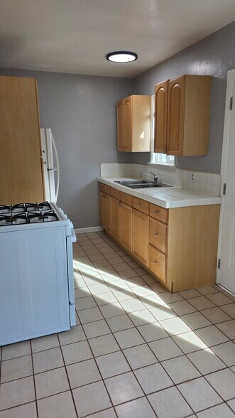 Building Photo - 17030 Woodruff Ave