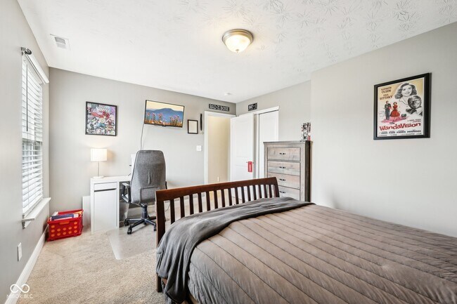 Building Photo - 13163 N Departure Boulevard W