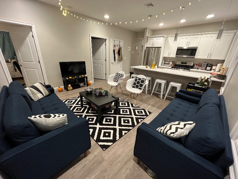 Building Photo - 14 Trenton St