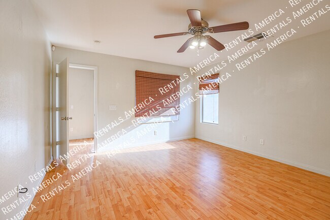 Building Photo - 1104 S 238th Dr