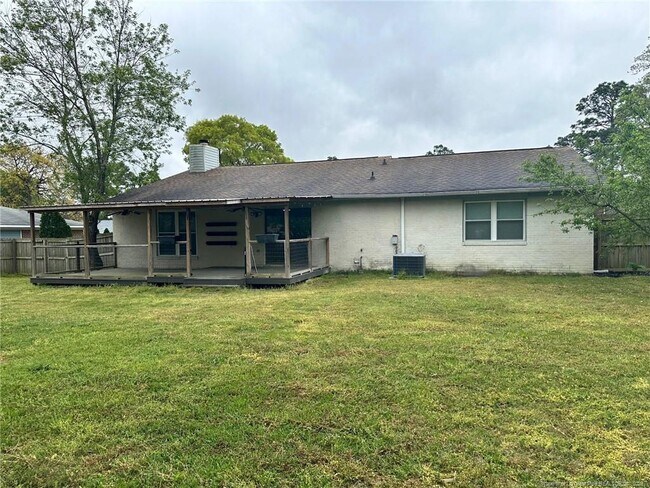 Building Photo - 6850 Buttermere Dr