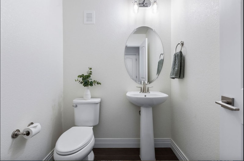 Building Photo - 1209 Bon Homme Richard Dr