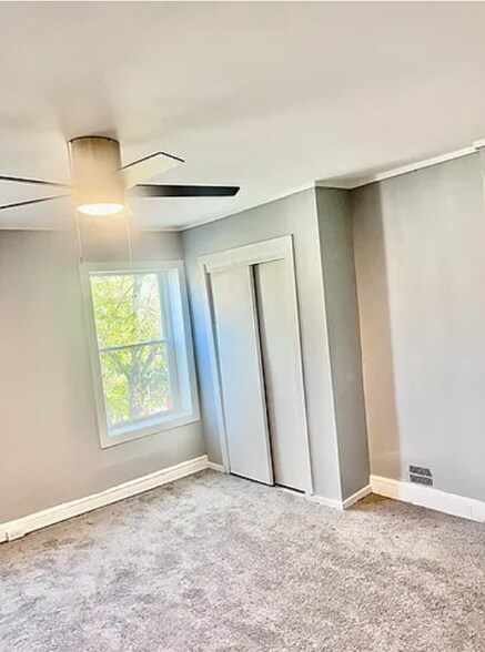 Primary Photo - 820 W 7th St