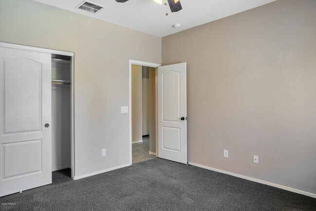 Building Photo - 401 S 166th Dr