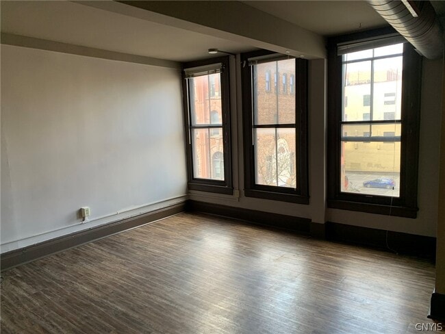 Building Photo - 129 W Fayette St