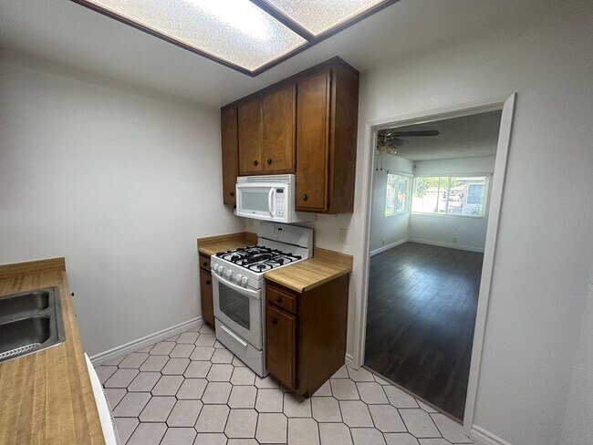 Building Photo - 442 1/2 234th Wlk
