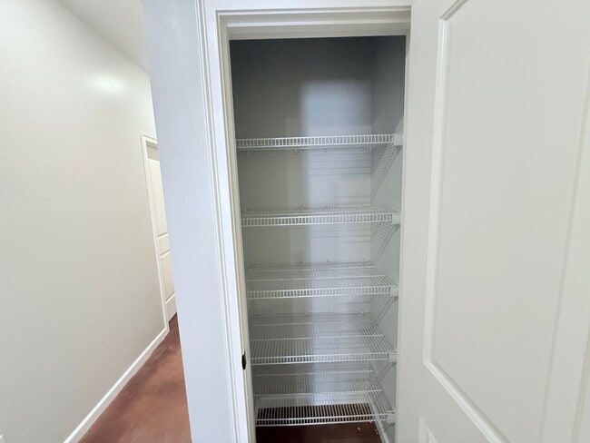 Building Photo - 104 Private Rd 4017