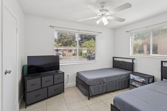 Building Photo - 6888 NW 30th St