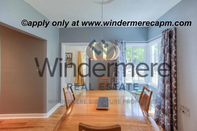 Building Photo - Charming Updated Home in Desirable Colonial Heights – Prime Location!