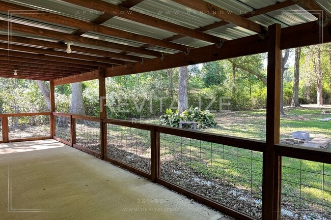 Building Photo - Stunning 4 Bed/2 Bathroom Home in West Mob...