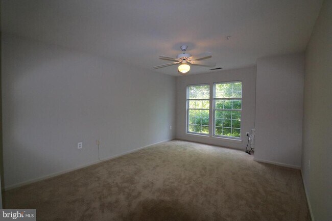 Building Photo - 12000 Amber Ridge Cir
