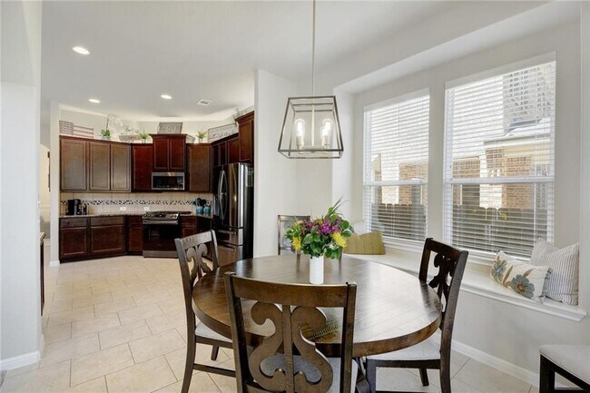 Building Photo - 4116 Godwit Dr