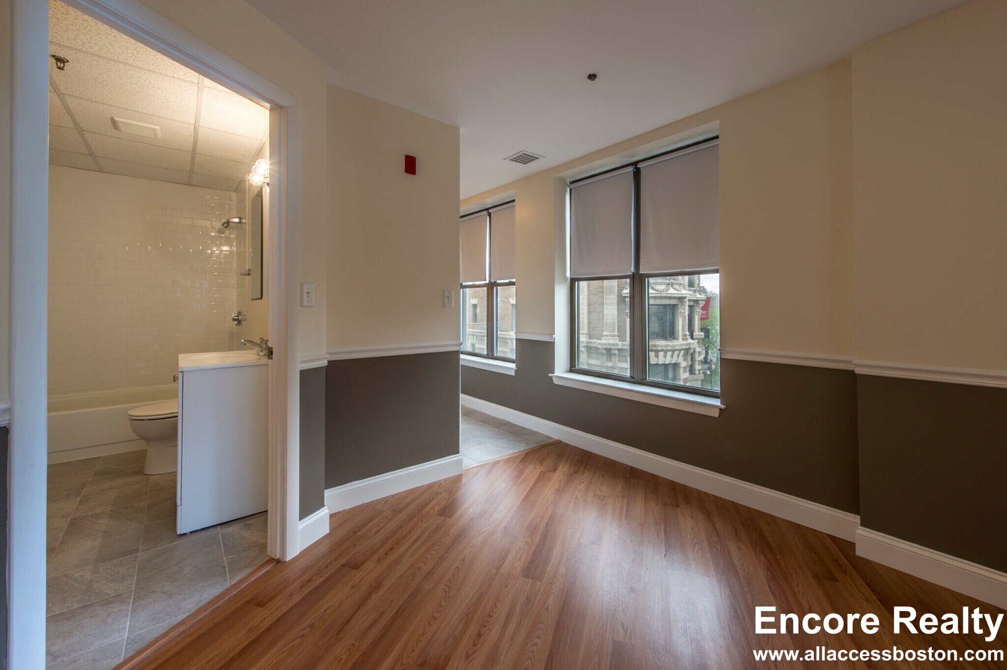 Building Photo - 1126 Boylston St