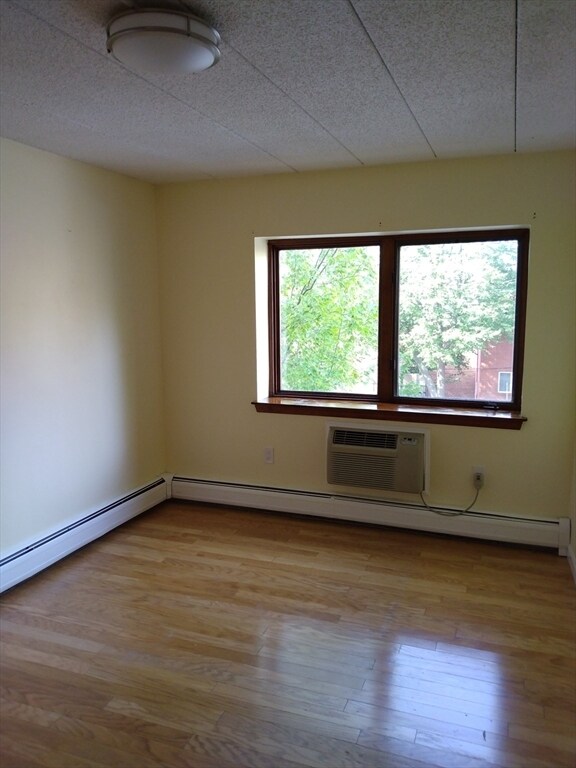 Building Photo - 180 Green St