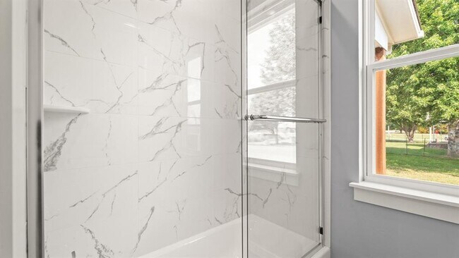 Building Photo - 12624 E Hefner Rd