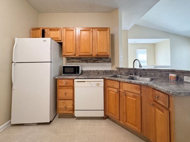 Building Photo - 10561 Villa View Cir