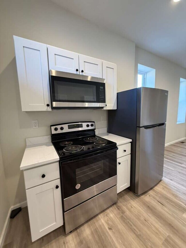 Building Photo - 3215-3217-3217 Nebraska Ave