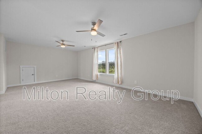 Building Photo - 217 Walker Grv Ln