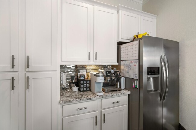 Building Photo - 8917 Wind Springs Dr
