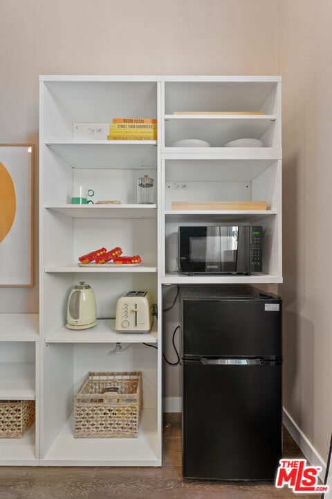 Building Photo - 630 W 28th St