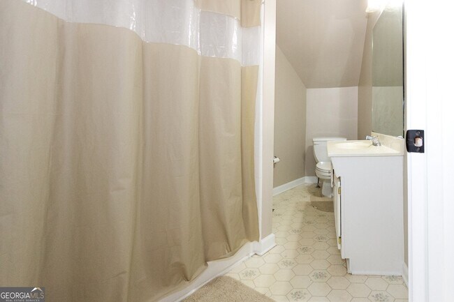 Building Photo - 5166 Wheeler Dr