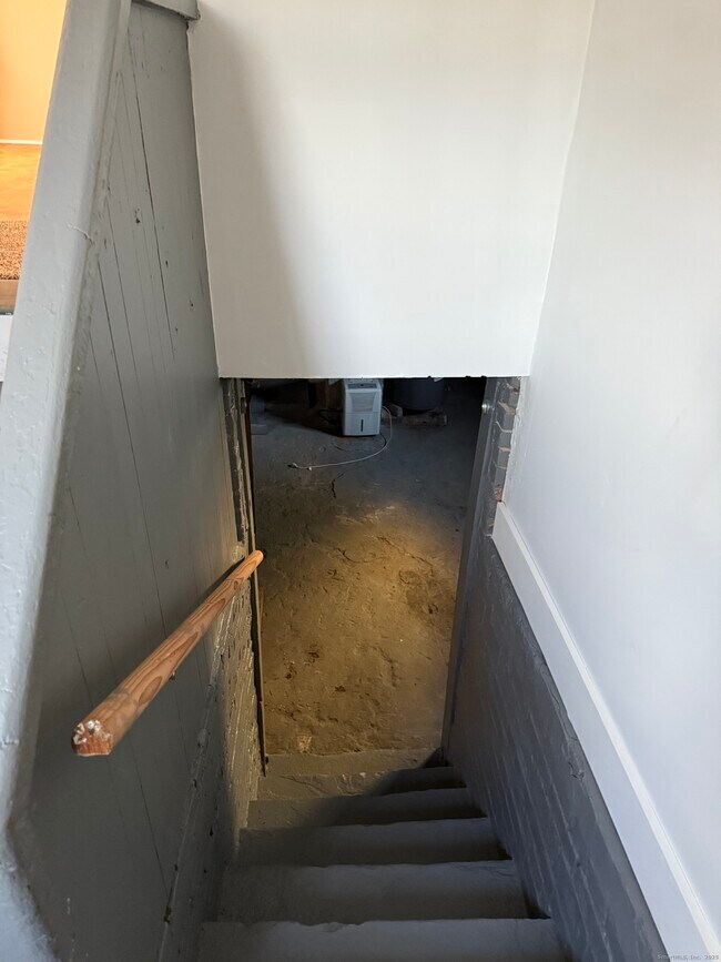 Building Photo - 10 Wilford Ct