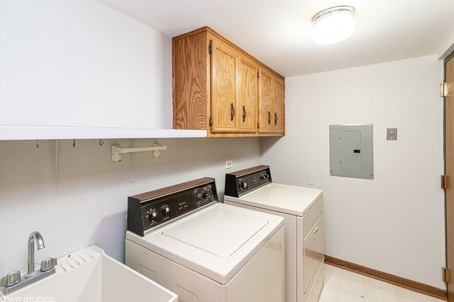 In Unit Laundry Room - 16824 82nd Ave Unit 2S