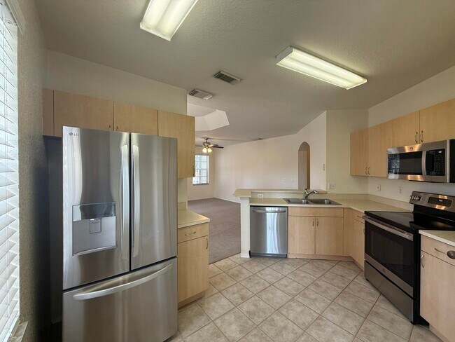 Building Photo - 1106 Belmont Pl